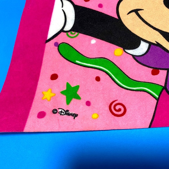 WALT DISNEY WORLD VTG 90’s MINNIE MOUSE PINK SOUVENIR PENNANT FLAG RARE LG 30” - Picture 10 of 13